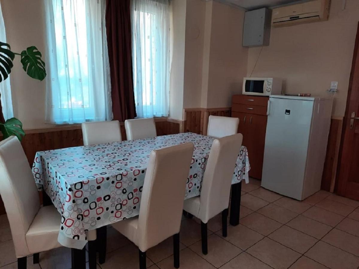 Ponty-Poronty Vendeghaz Hotell Nagybaracska Eksteriør bilde